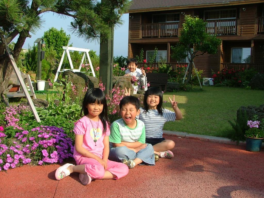 Namu Hyanggi Pension Jeju Dış mekan fotoğraf
